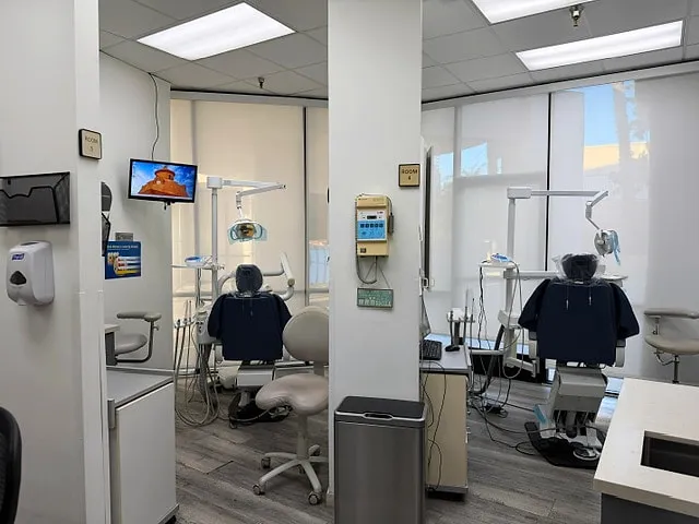 Treatment room at Happy Light Dental