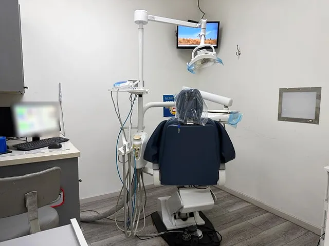 Treatment room at Happy Light Dental